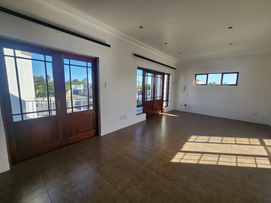 4 Bedroom Property for Sale in Parklands Western Cape